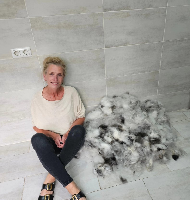 Angelique met uitgeborstelde vacht